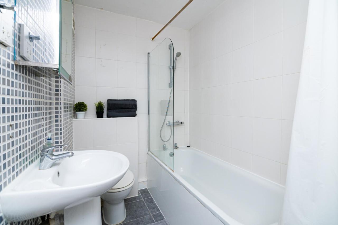 Appartamento Charming Gem II 2Bd 2Ba Retreat Londra Esterno foto