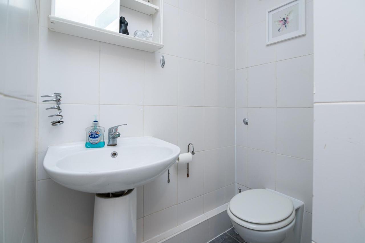 Appartamento Charming Gem II 2Bd 2Ba Retreat Londra Esterno foto